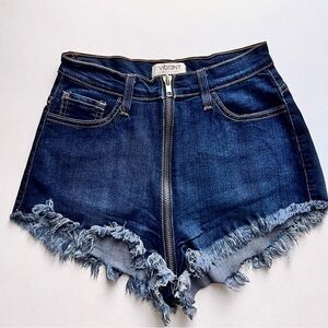 Vibrant Jean shorts cut offs exposed zipper M.I.U. fray hem size M NWOT